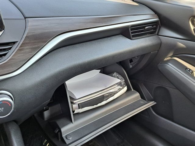 2024 Nissan Altima SV - Photo 18