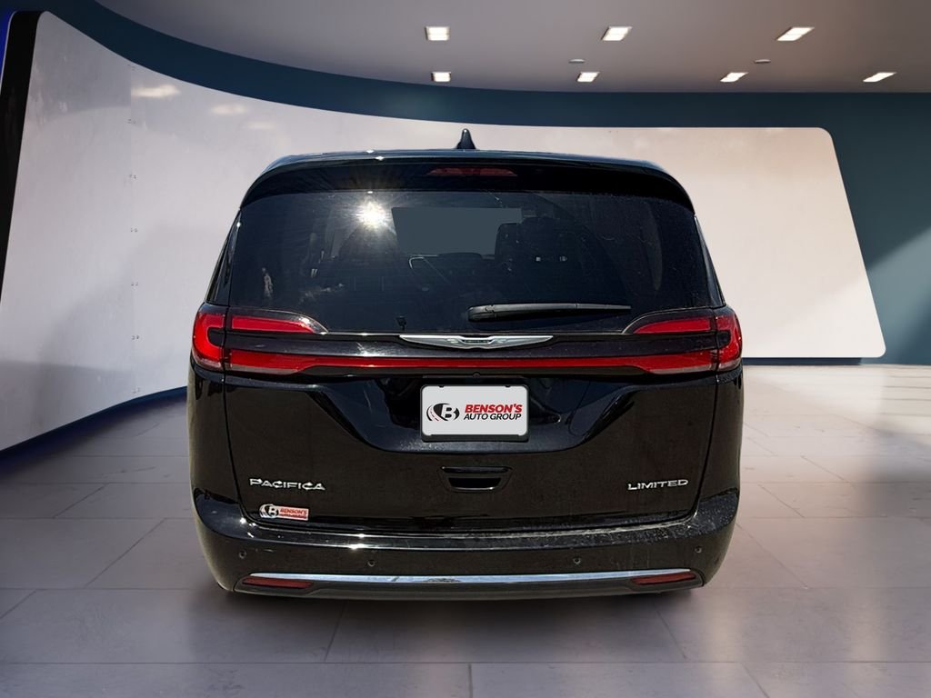 Used 2024 Black Chrysler Limited image 4