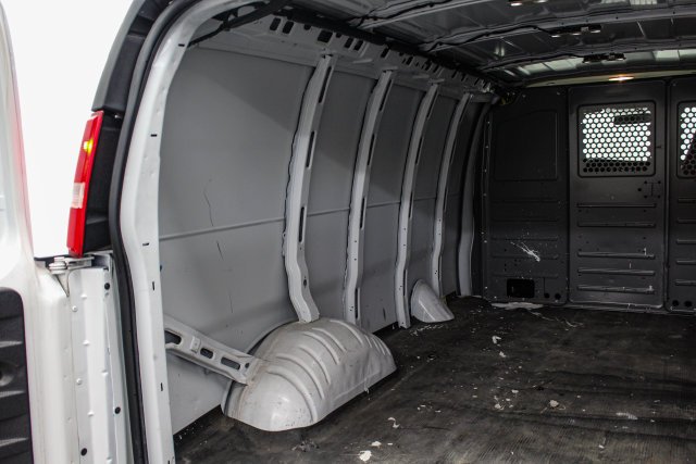 2021 Chevrolet Express Cargo Work Van - Photo 10