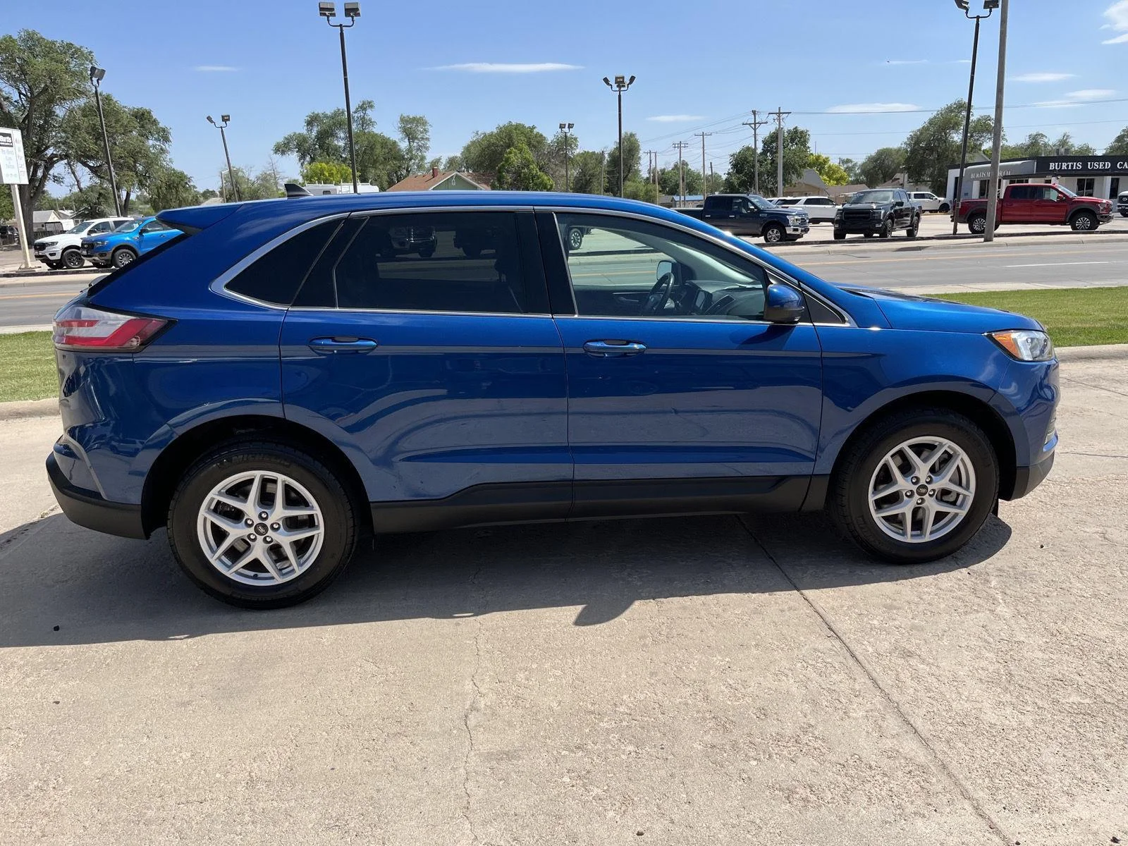 Certified Used 2023 Atlas Blue Metallic Ford SEL image 7