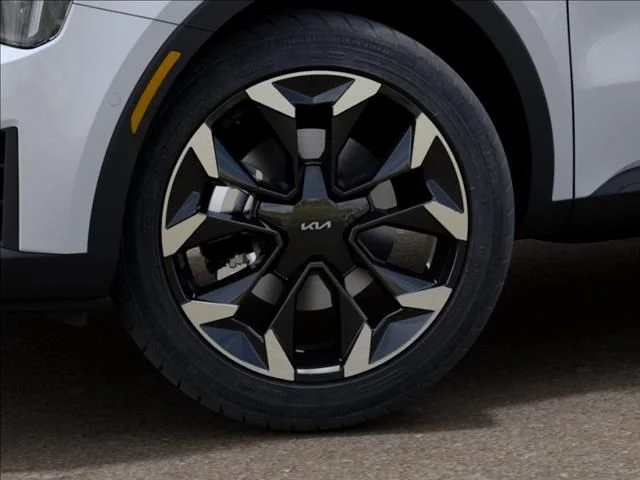 New 2026 Glacial White Pearl Kia SX image 9