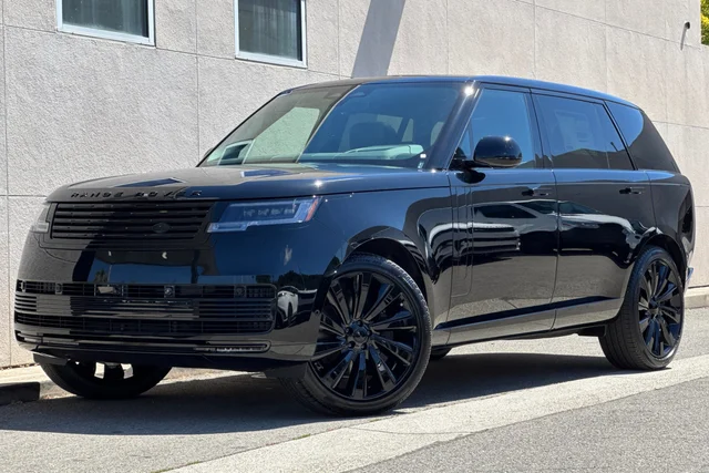 2026 Land Rover Range Rover SV Black