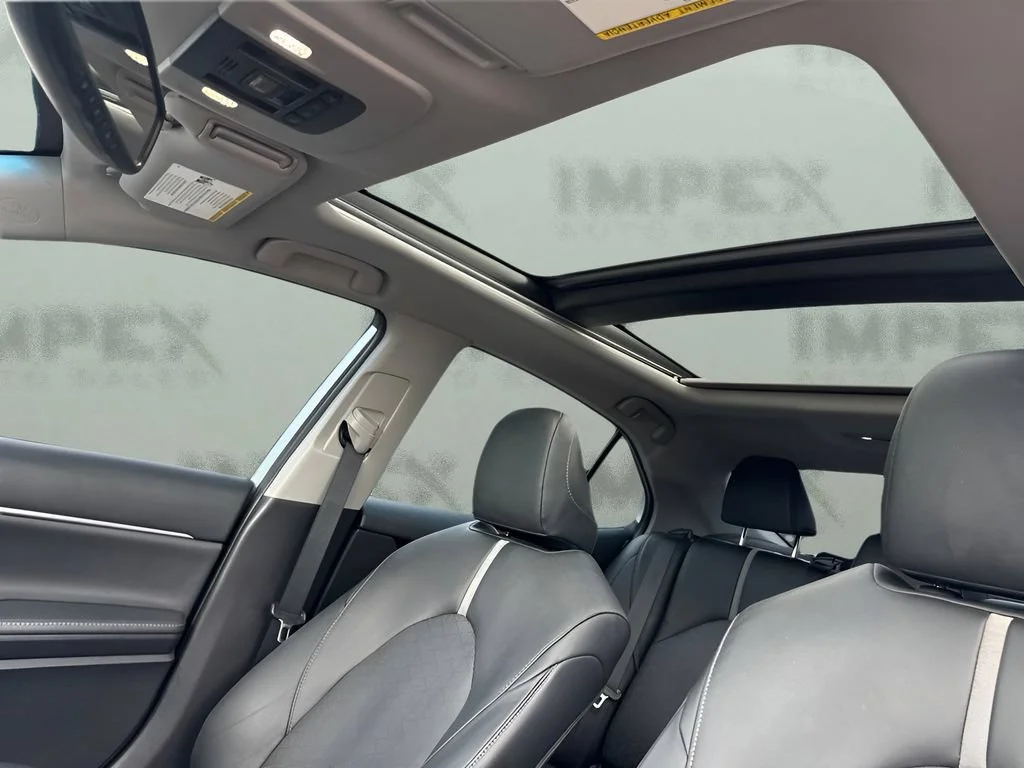 Used 2019  Toyota XSE image 10