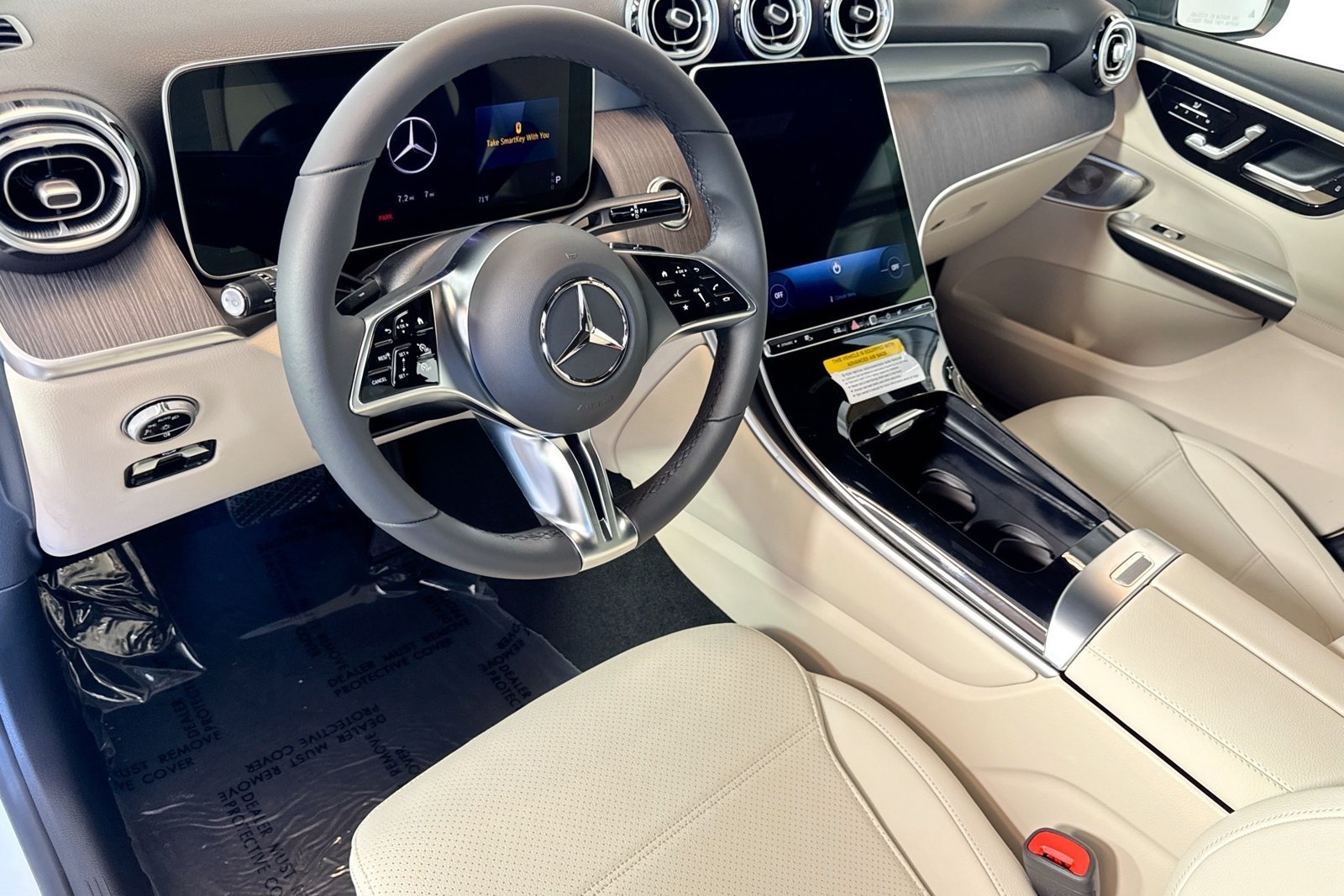 New 2026 Polar White Mercedes-Benz GLC 300 image 9