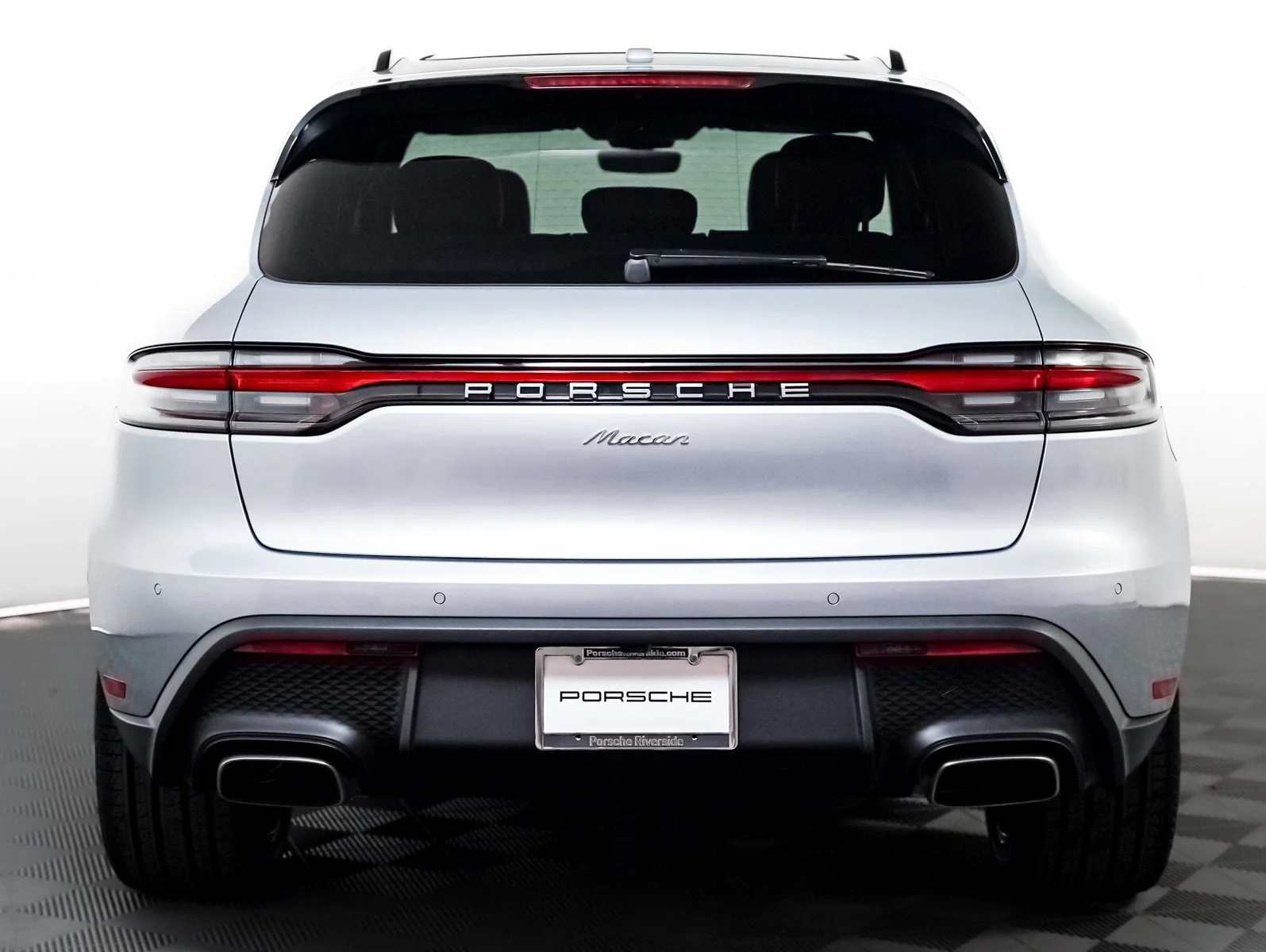 New 2026 DOLOMITE SILVER Porsche  image 9