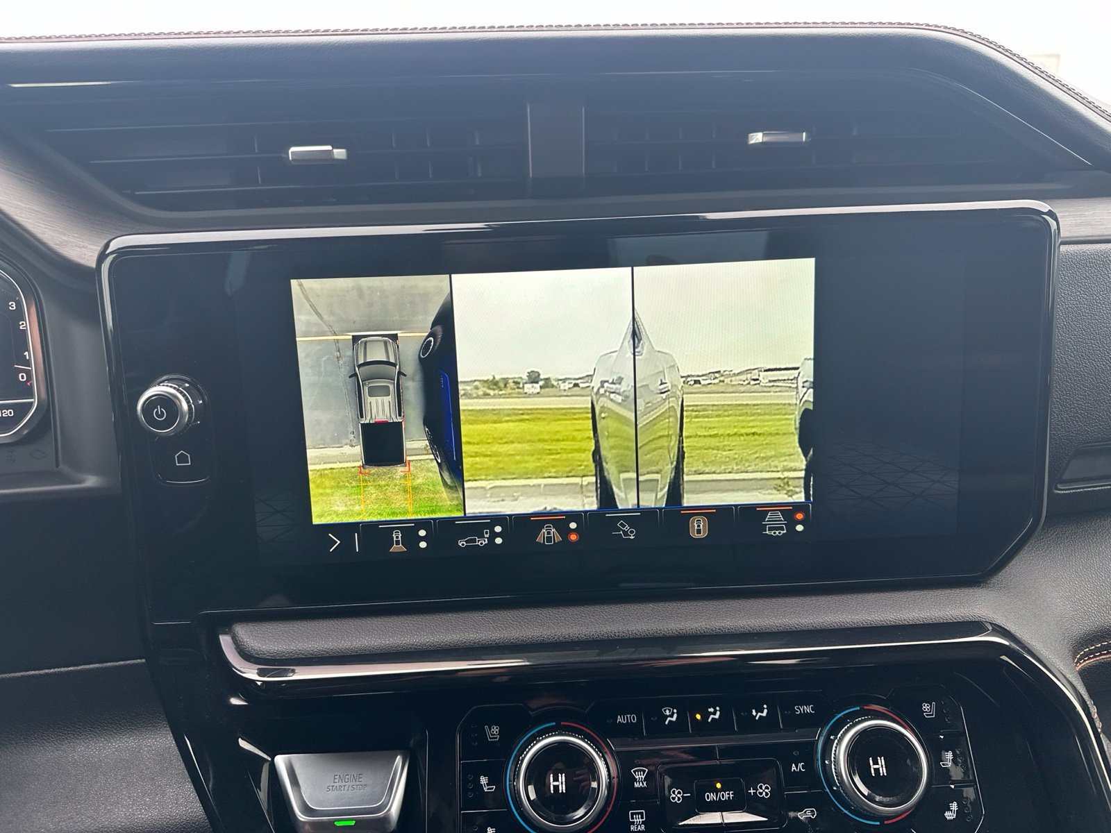 Used 2025 Gray GMC AT4 image 65
