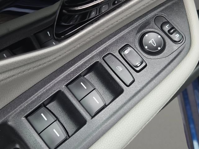 Used 2023 Obsidian Blue Pearl Honda Touring image 21