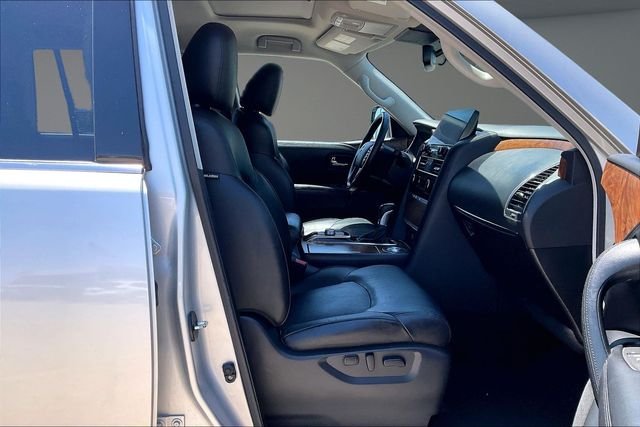 Used 2024 Silver Nissan SL image 7