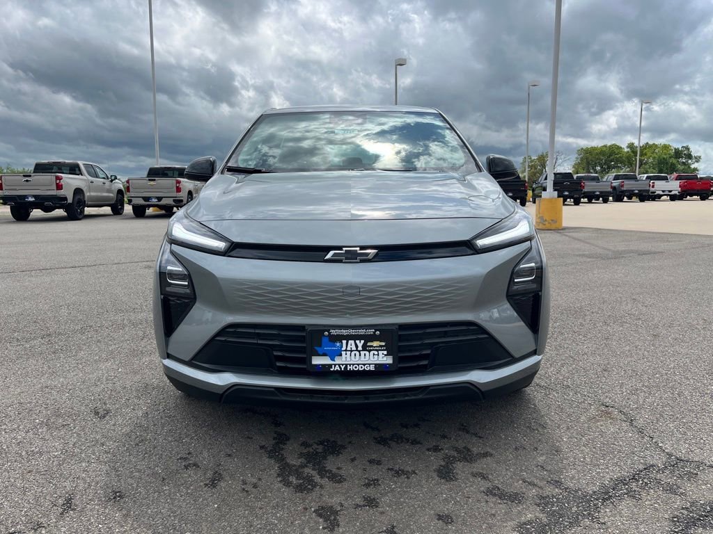 2027 Chevrolet Bolt LT - Photo 8