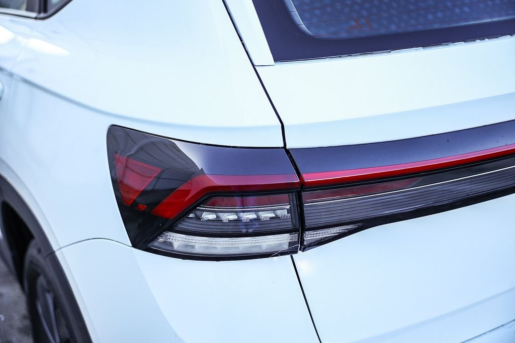 New 2026 White Volkswagen 1.5T S image 9