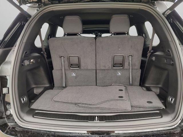 New 2026 Diamond Black Crystal Pearlcoat Jeep Laredo image 34