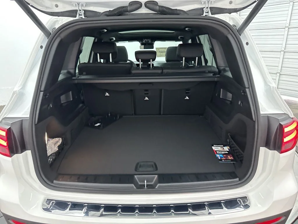 Used 2026 White Mercedes-Benz GLB 250 image 24