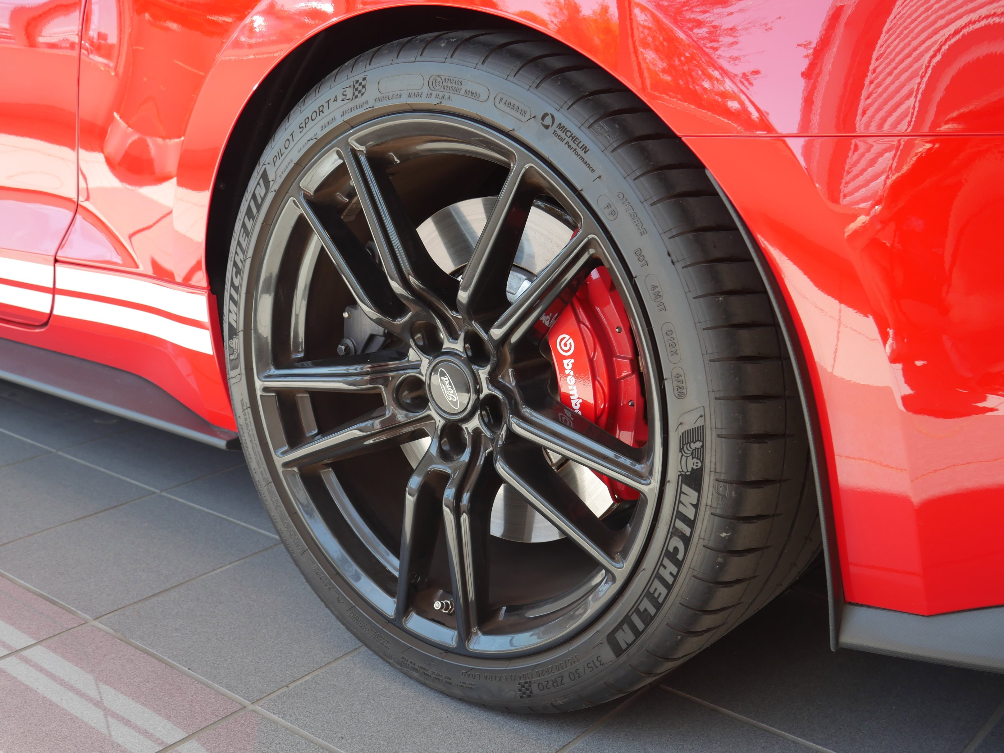 Used 2021 Race Red Ford Shelby GT500 image 29