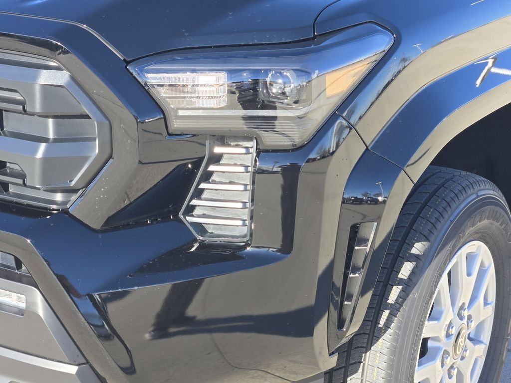 2026 Toyota Tacoma SR5 - Photo 6