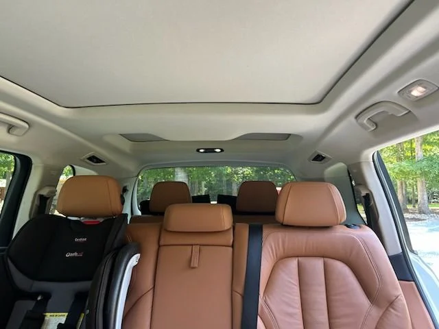 Used 2021 White BMW xDrive40i image 3