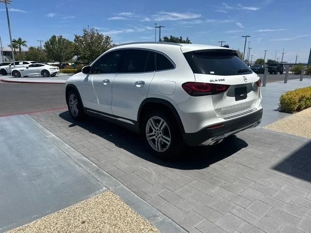 Used 2021 White Mercedes-Benz GLA 250 image 7