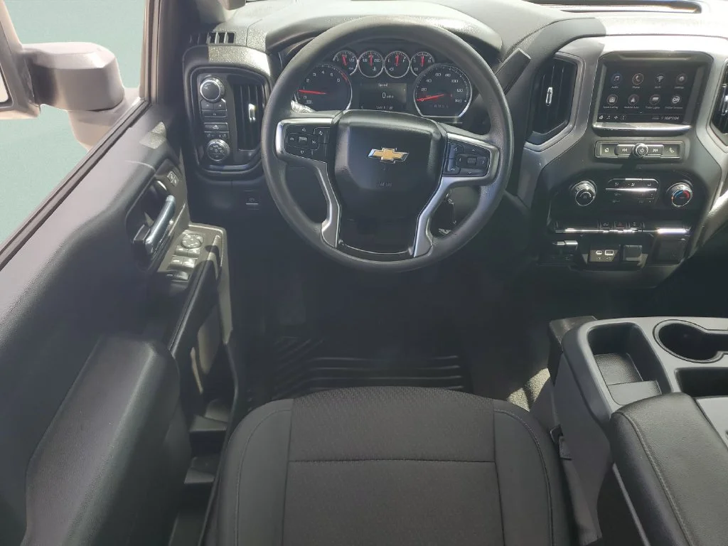 Used 2021 SILVER ICE METALLIC Chevrolet Custom image 15