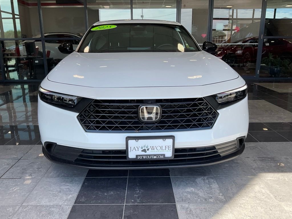 Used 2025 White Honda Sport image 2