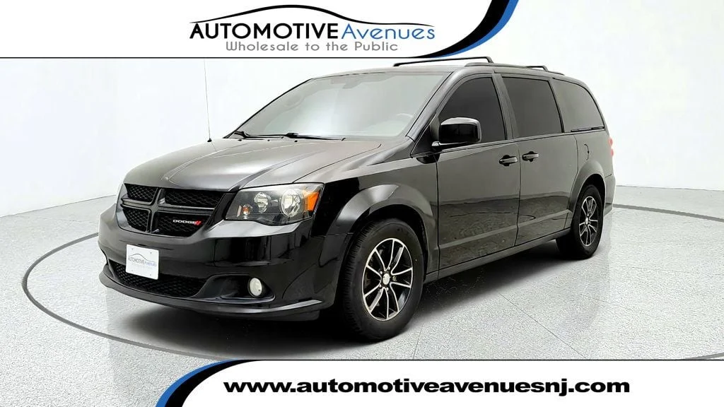 Used 2018 Black Onyx Crystal Pearlcoat Dodge GT Wagon image 1