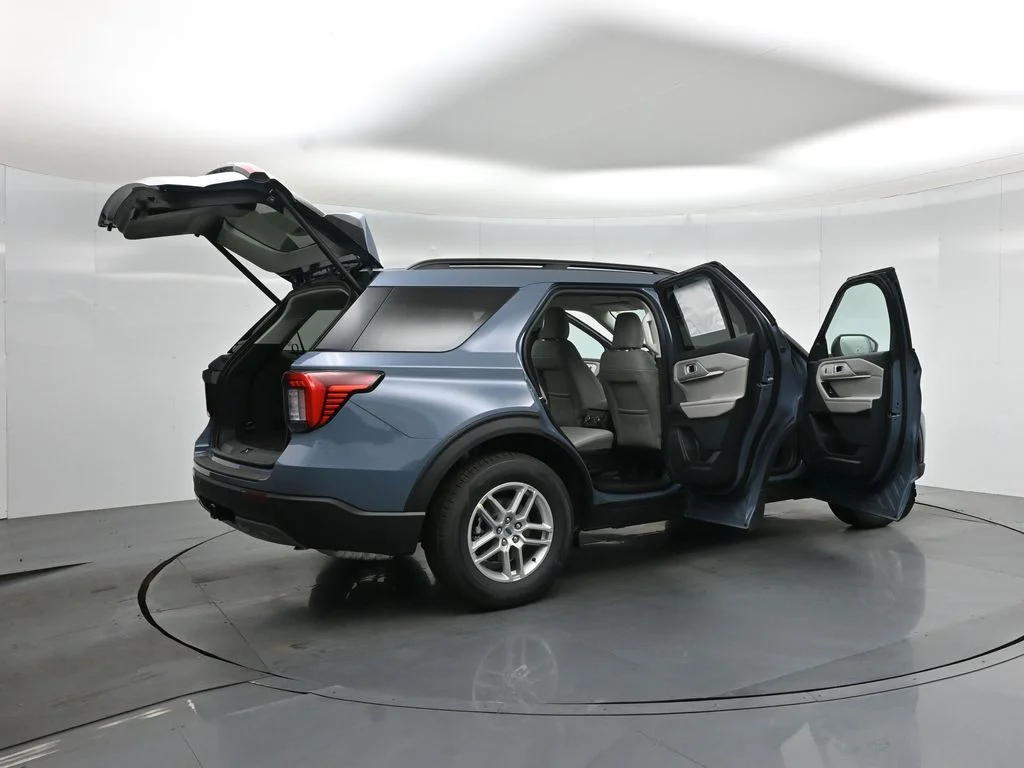 New 2026 Vapor Blue Metallic Ford Active image 5