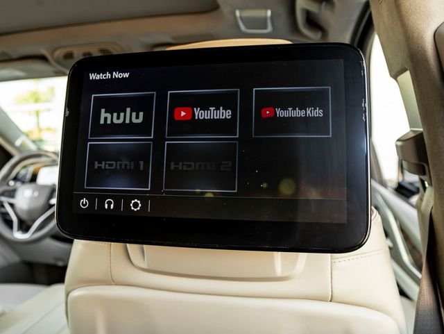 Used 2023 Galactic Gray Metallic Cadillac Sport Platinum image 37