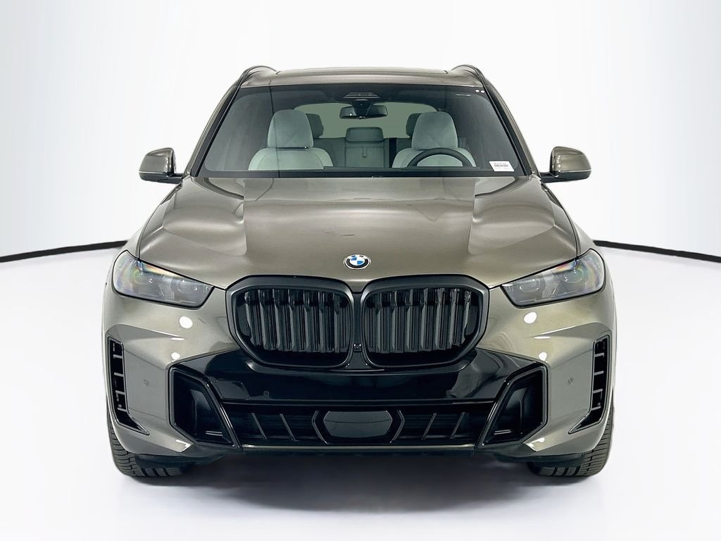 New 2026 Green Metallic BMW xDrive40i image 2