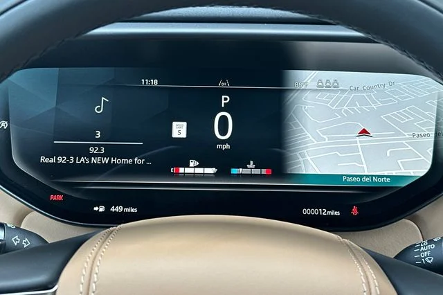 New 2026 Fuji White Land Rover SE image 23