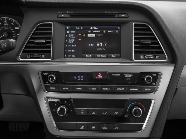 Used 2017 Phantom Black Hyundai SE image 13