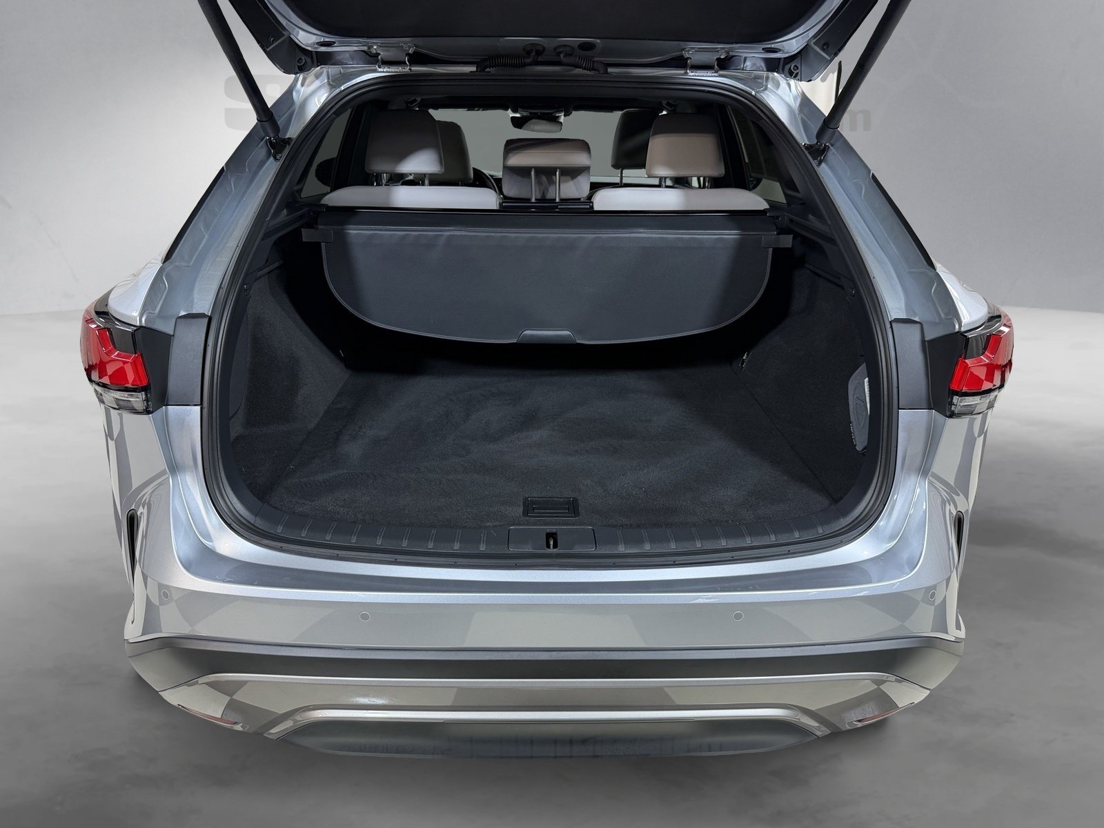 Used 2025 Silver Lexus 350h Premium image 31