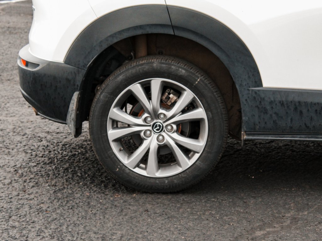 Used 2020 Snowflake White Pearl Mica Mazda Premium Package image 4