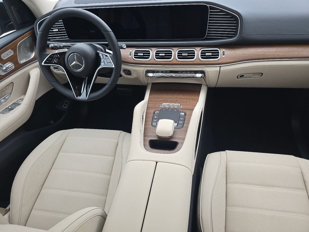 New 2026 MANUFAKTUR Ireland Mid Green Metallic Mercedes-Benz GLE 450 image 33
