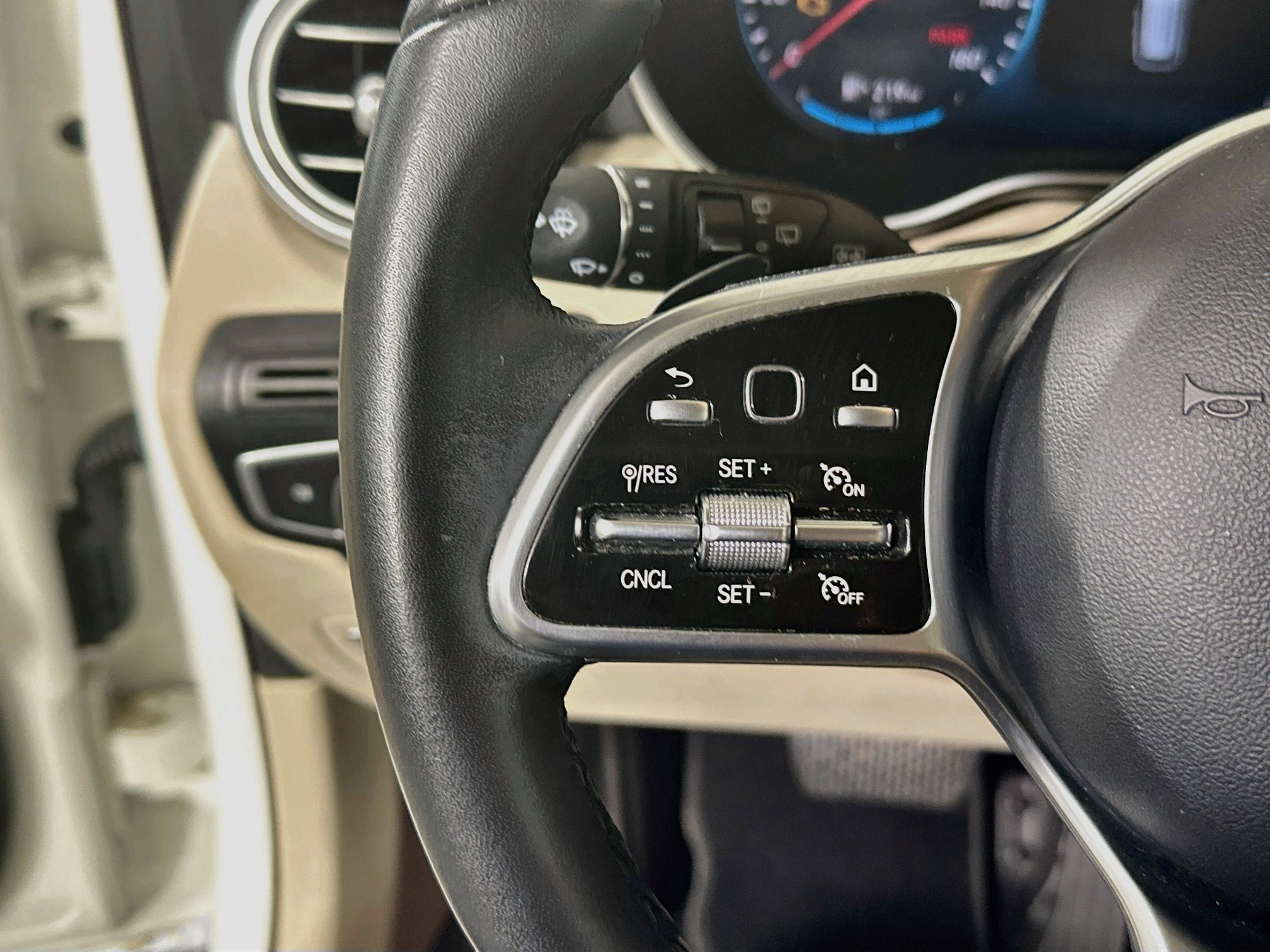 2022 Mercedes-Benz GLC GLC300 - Photo 15