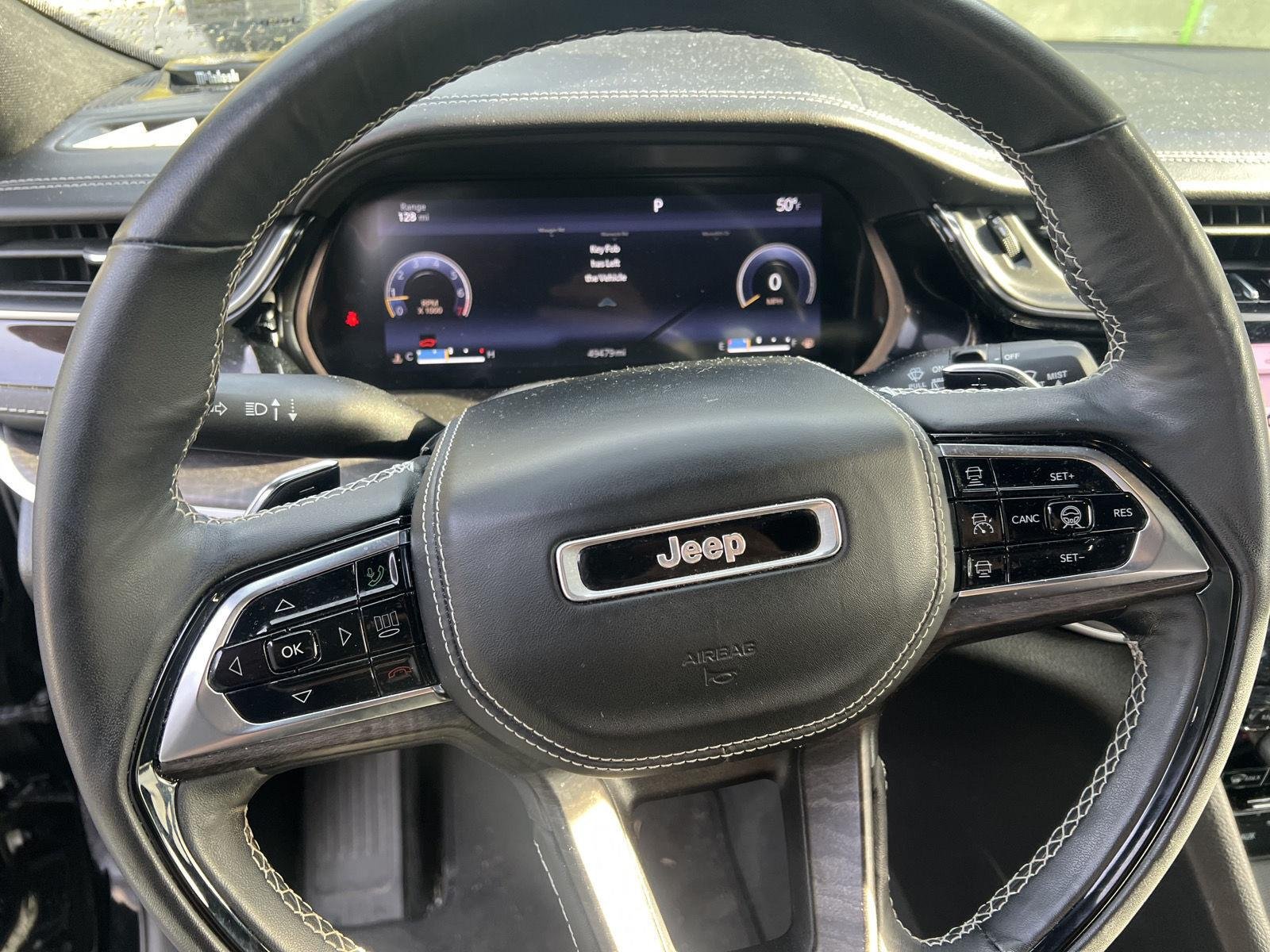Used 2022 Diamond Black Crystal Pearlcoat Jeep Overland image 11