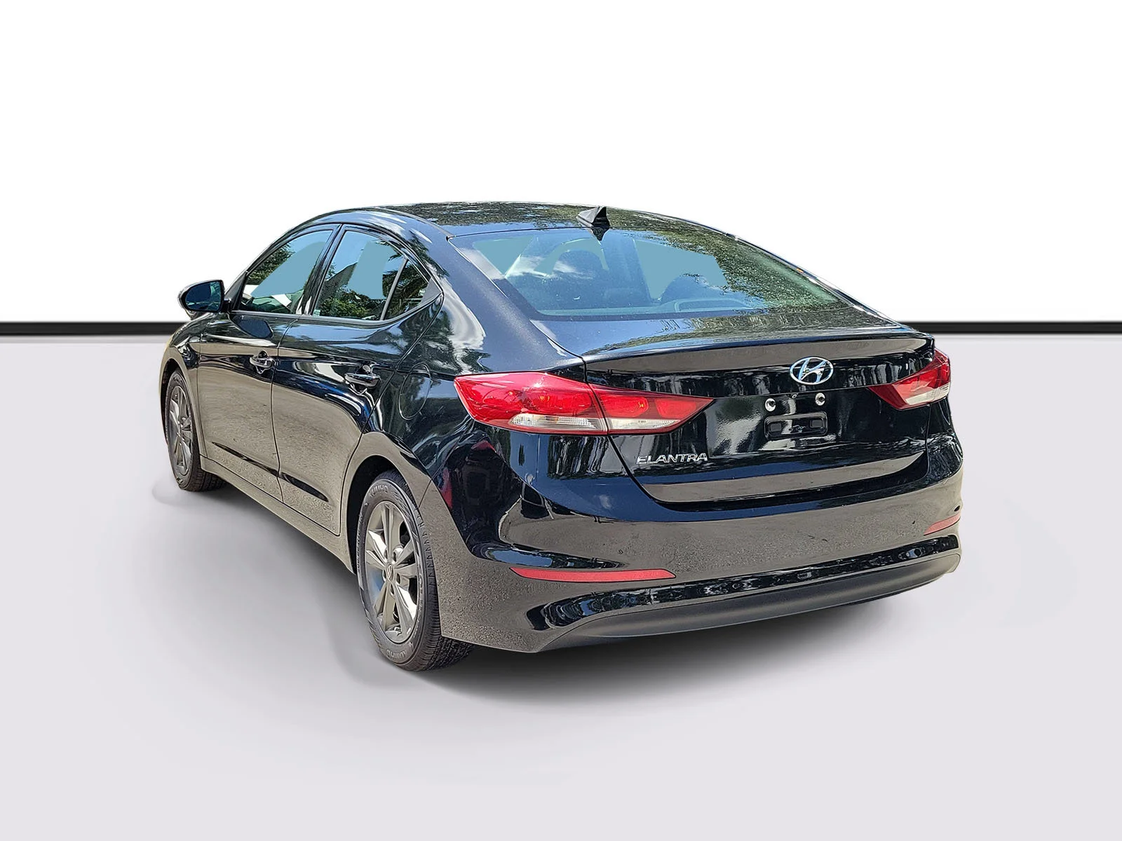Used 2017 Phantom Black Hyundai Value Edition image 3