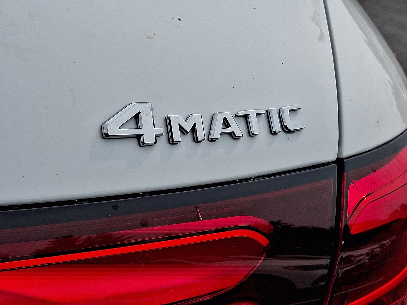 New 2026 Polar White Mercedes-Benz GLC 300 image 42
