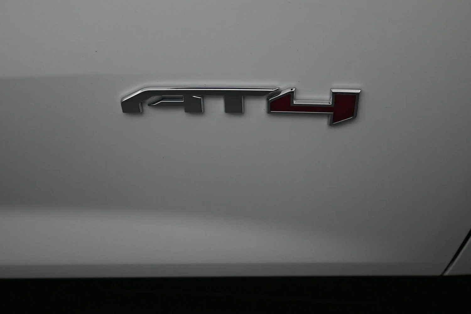 2026 GMC Acadia AT4 - Photo 7