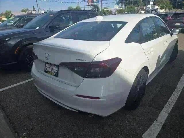 Used 2025  Honda Sport image 2