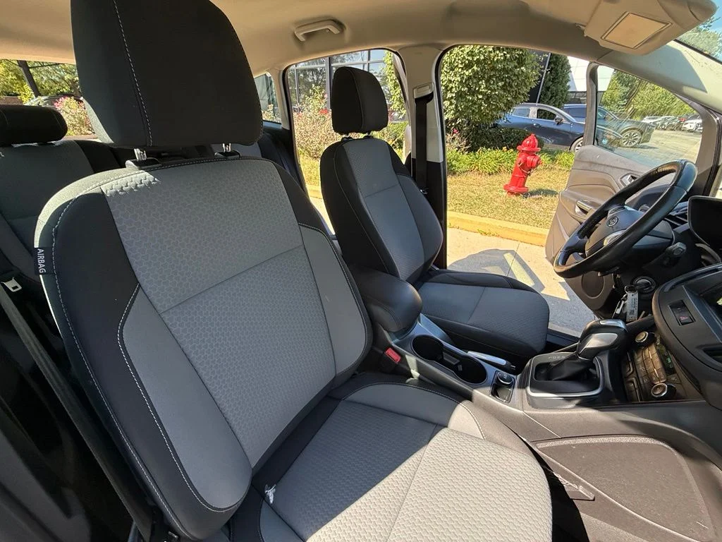 Used 2017 Black Ford SE image 29