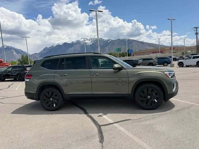 New 2026 Green Volkswagen 2.0T SE w/Technology image 9
