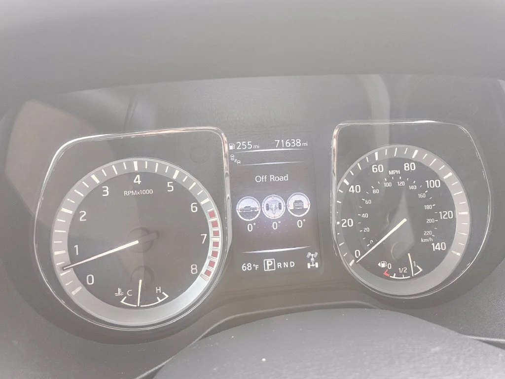 Certified Used 2018 Gray Nissan SL image 7