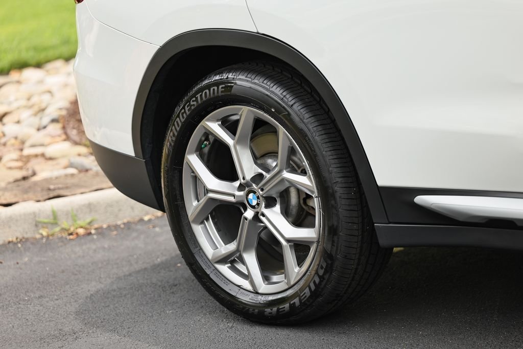Used 2020 Alpine White BMW xDrive30i image 6