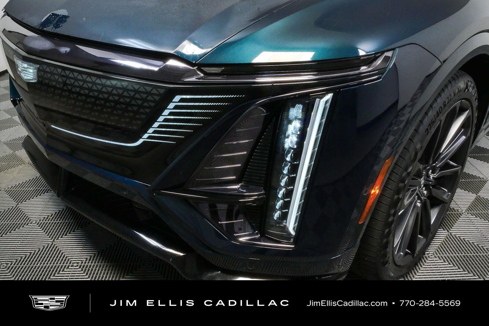 Used 2026 Emerald Lake Metallic Cadillac V-Series image 35