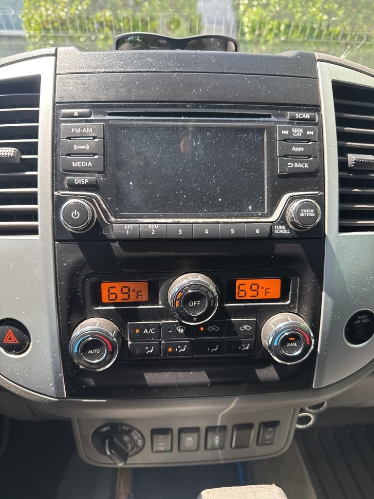 Used 2016 White Nissan SV image 8