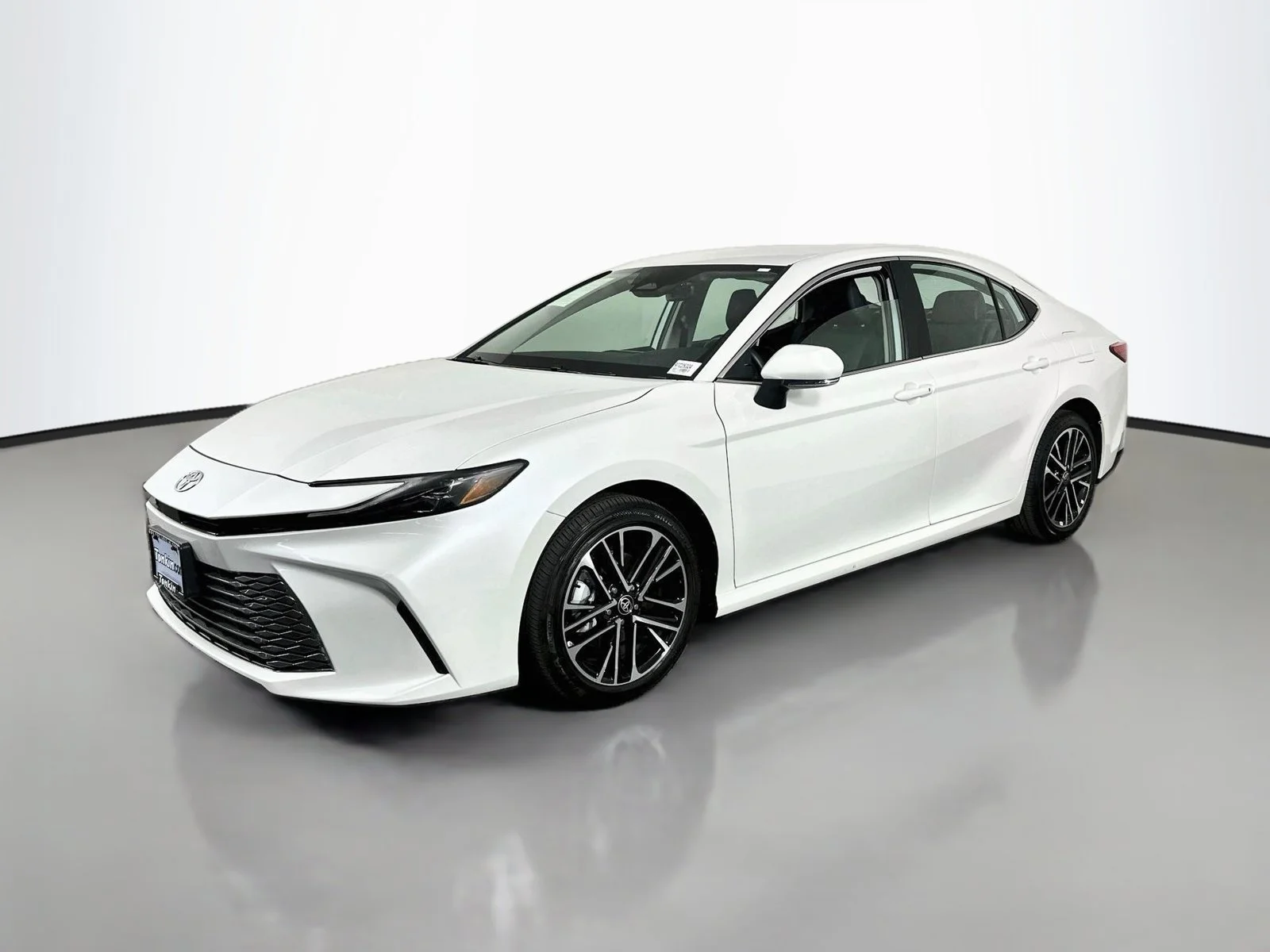Certified Used 2025 Beige Toyota XLE image 3