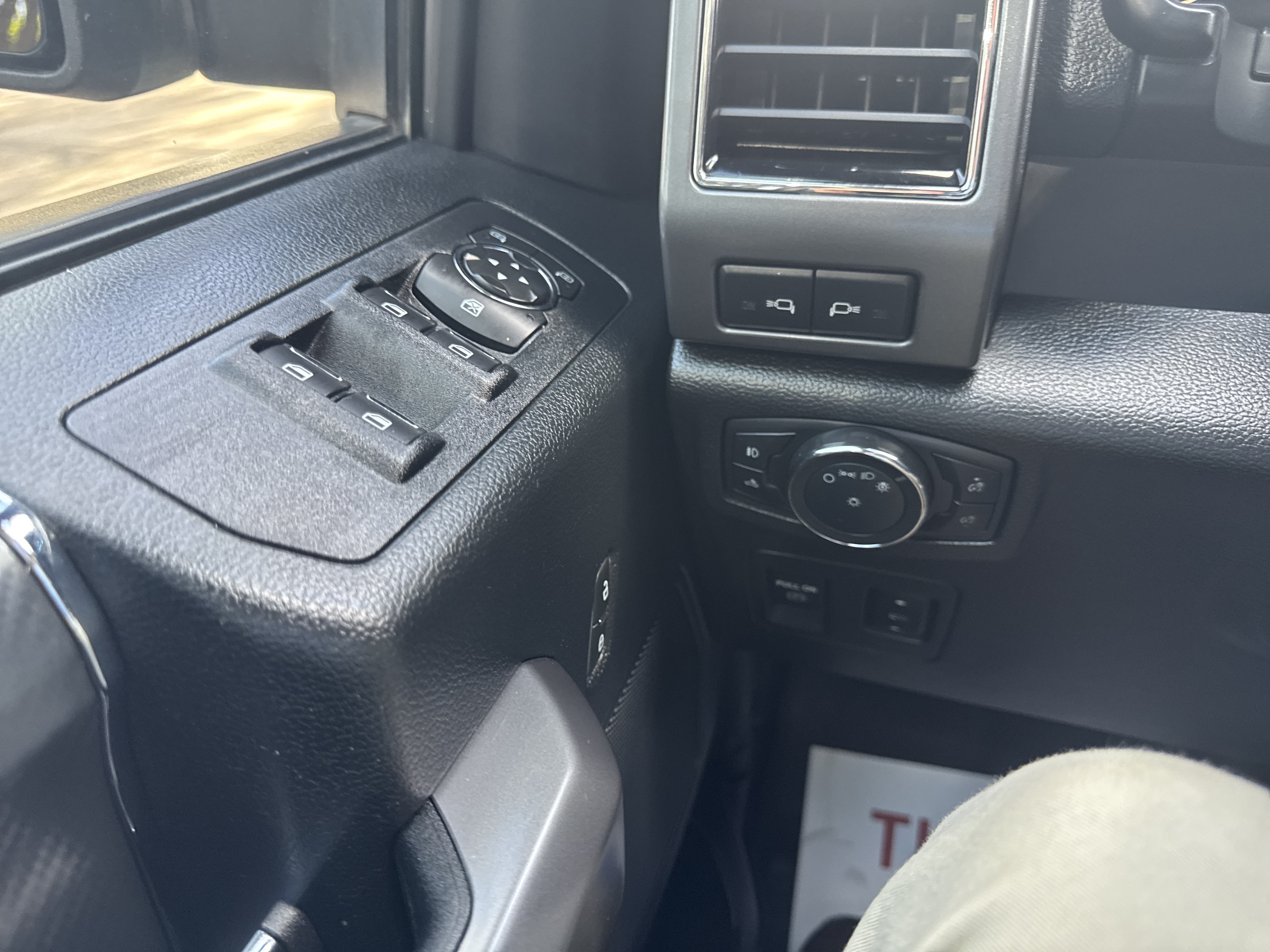 Used 2020 Ignot Silver Ford XLT image 32