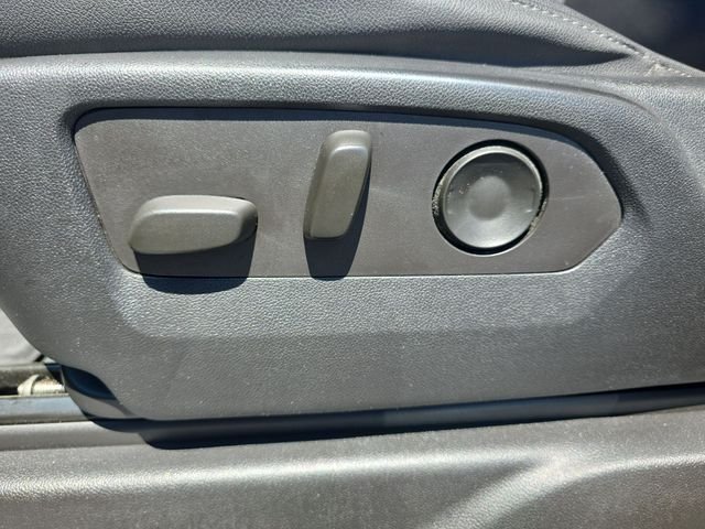 Used 2022 Gray Chevrolet LT image 31