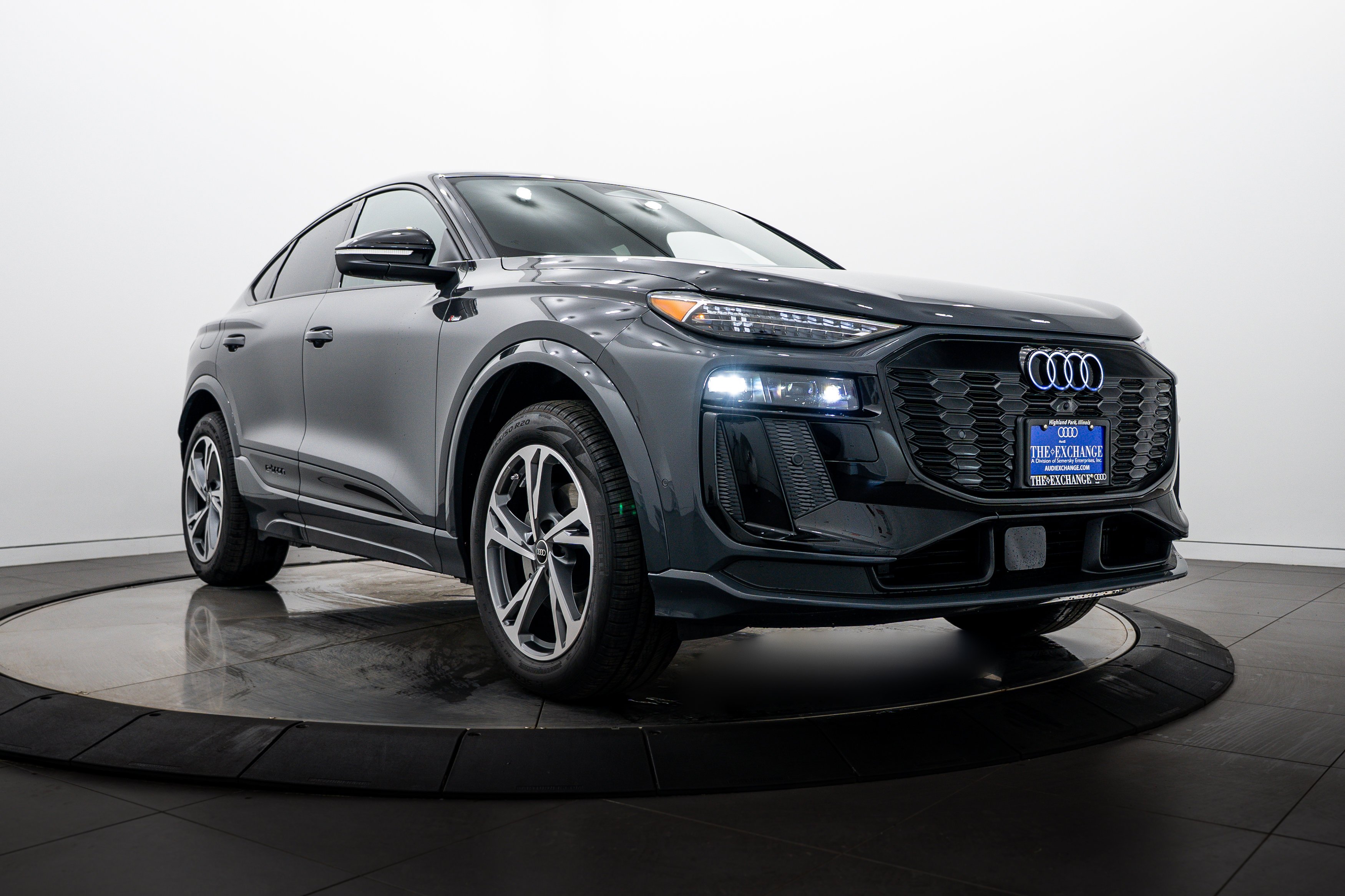 2027 Audi Q6 Sportback e-tron Premium Plus quattro's photo