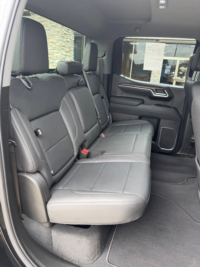 Used 2025 Onyx Black GMC SLT image 28