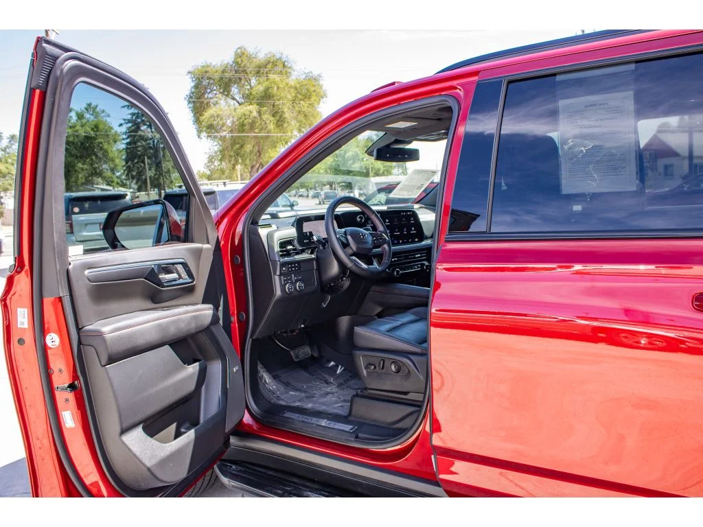 Certified Used 2025 Radiant Red Tintcoat Chevrolet RST image 32