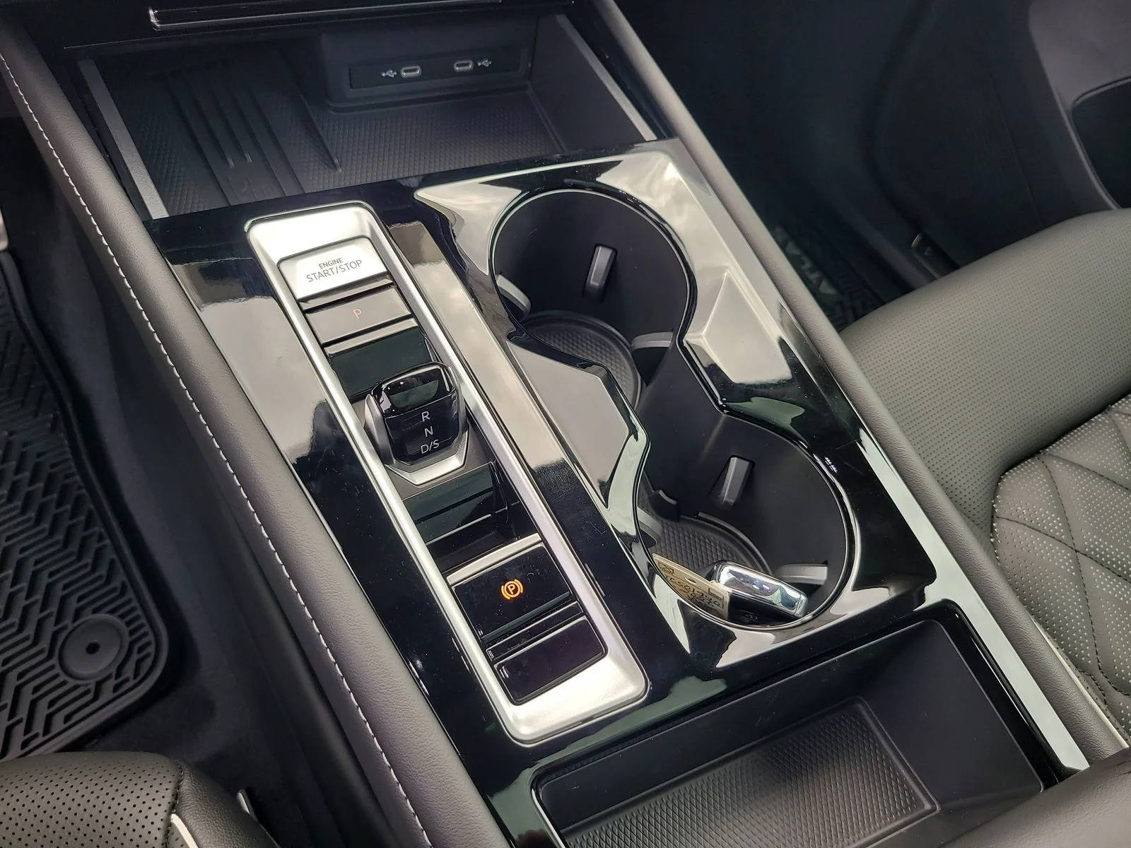 2026 Volkswagen Atlas SEL Premium R-Line - Photo 26